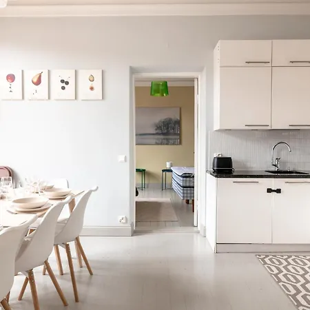 Apartment 2ndhomes Beautiful 127 M2 3br Floor In Historically Valuable Building In Center *