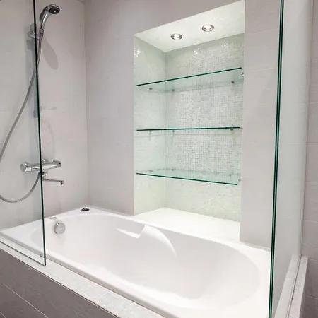 Lägenhet 2ndhomes Beautiful 127 M2 3br Floor In Historically Valuable Building In Center