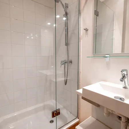 2ndhomes Beautiful 127 M2 3br Floor In Historically Valuable Building In Center