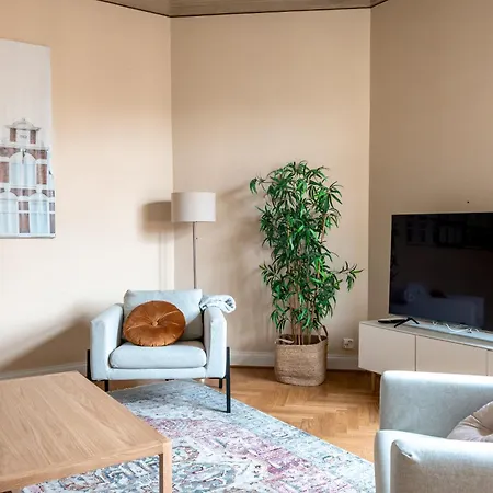 아파트 2ndhomes Beautiful 127 M2 3br Floor In Historically Valuable Building In Center *