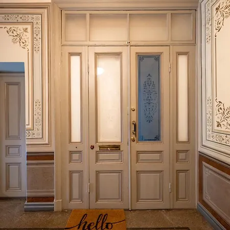 2ndhomes Beautiful 127 M2 3br Floor In Historically Valuable Building In Center Хельсинки